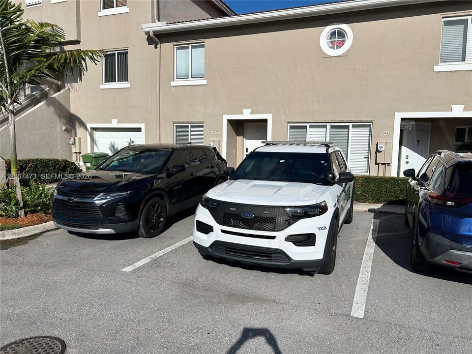 For Rent: $2,425 (2 beds, 2 baths, 1158 Square Feet)