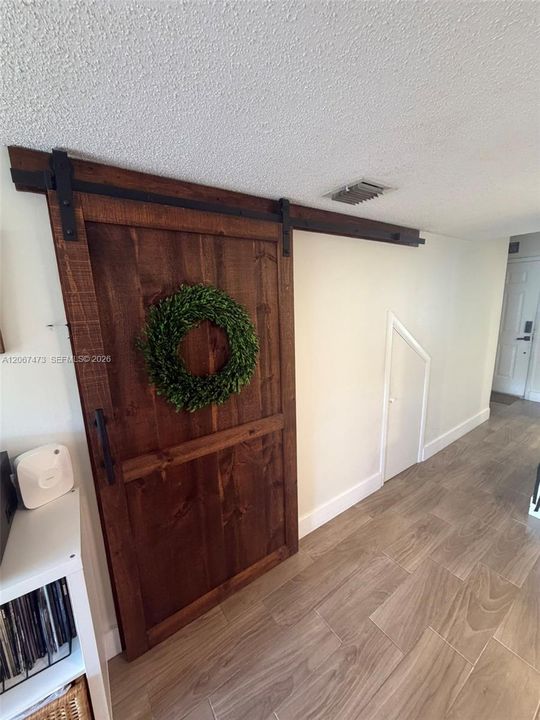 For Rent: $2,425 (2 beds, 2 baths, 1158 Square Feet)