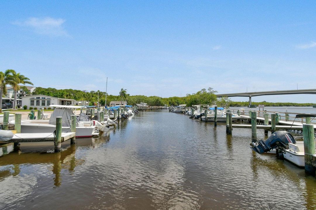 RIVERLAND 4