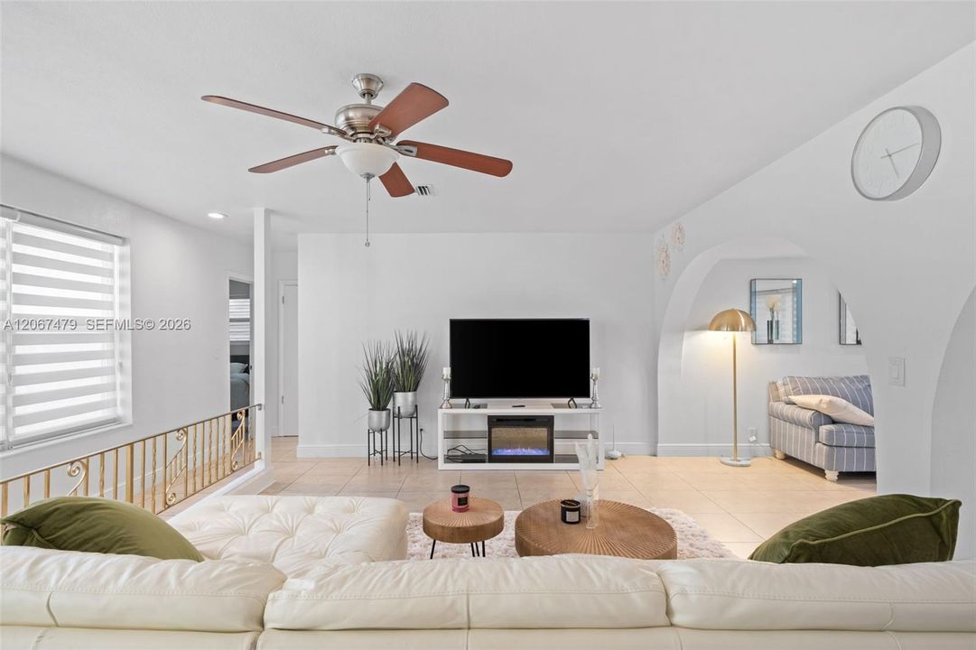 For Rent: $5,450 (4 beds, 3 baths, 2158 Square Feet)