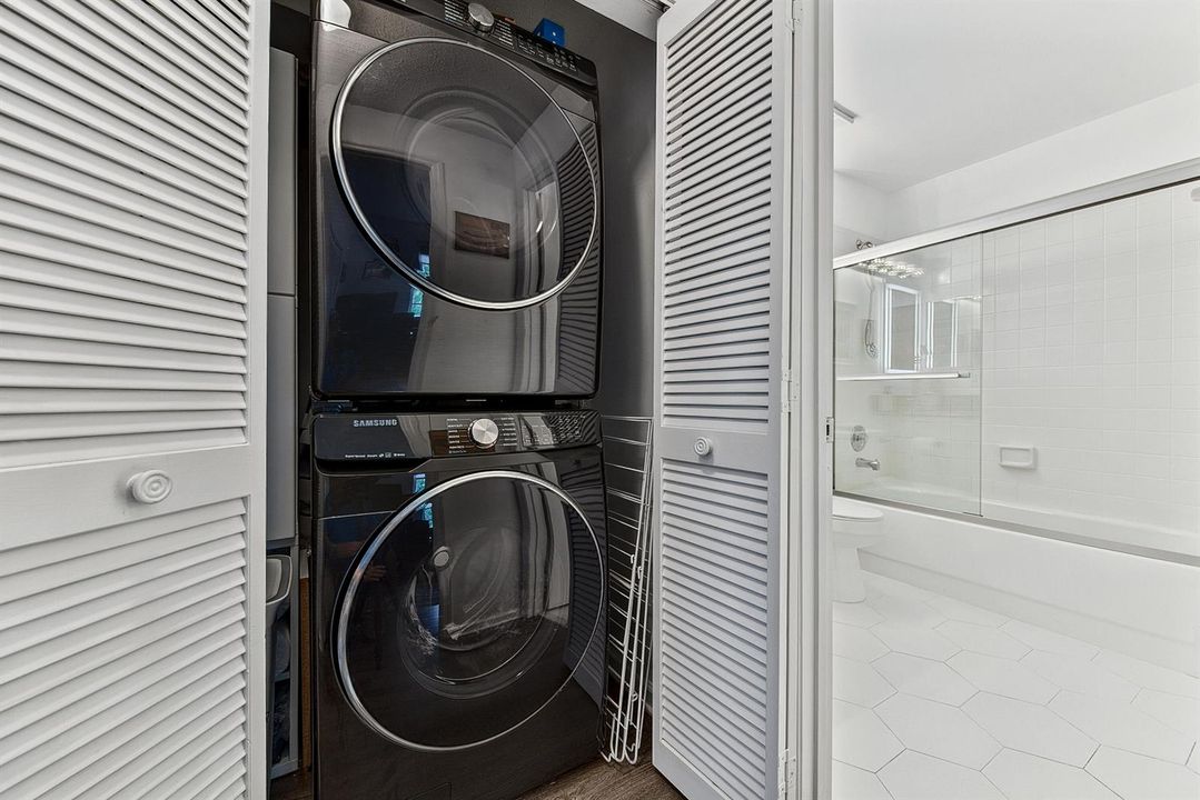 WASHER DRYER