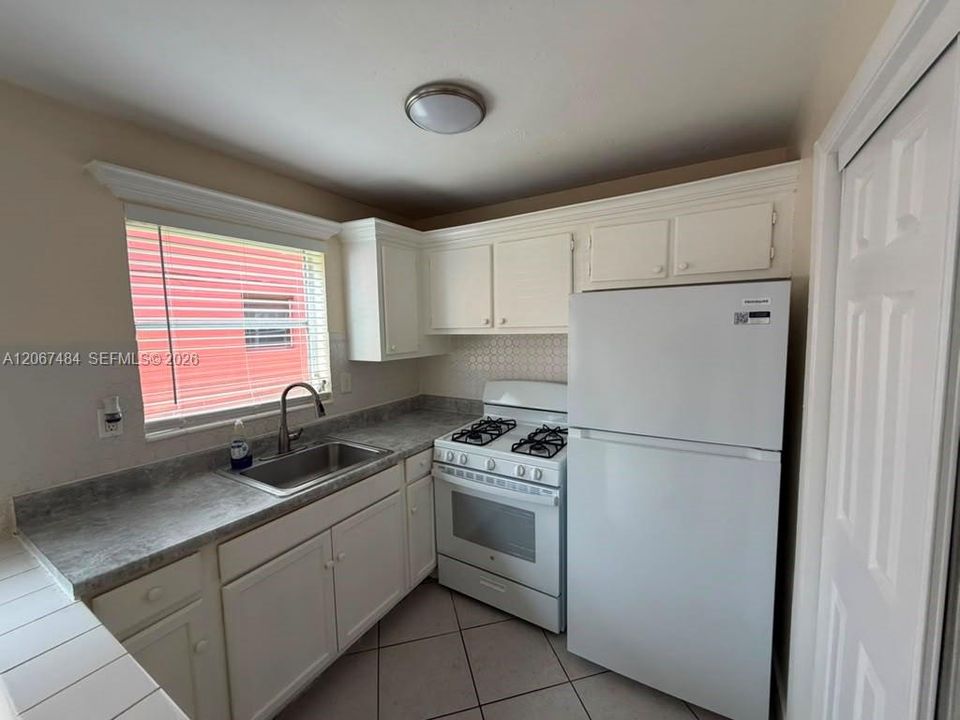 For Rent: $2,000 (2 beds, 1 baths, 0 Square Feet)