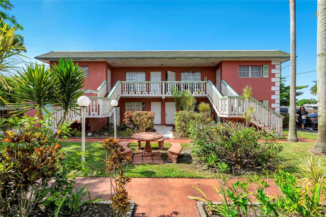 For Rent: $2,000 (2 beds, 1 baths, 0 Square Feet)