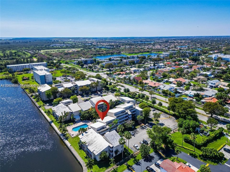 На продажу: $265,000 (2 спален, 2 ванн, 1192 Квадратных фут)