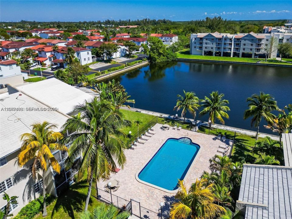 На продажу: $265,000 (2 спален, 2 ванн, 1192 Квадратных фут)