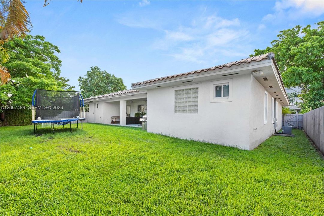For Sale: $1,348,000 (4 beds, 3 baths, 2614 Square Feet)