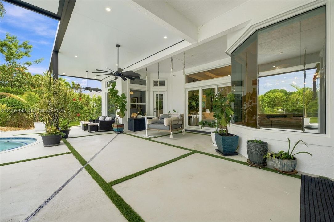 For Sale: $2,699,000 (5 beds, 3 baths, 3659 Square Feet)