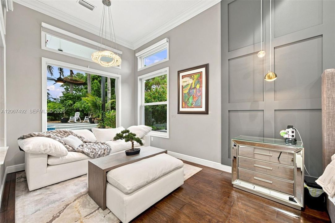 For Sale: $2,699,000 (5 beds, 3 baths, 3659 Square Feet)