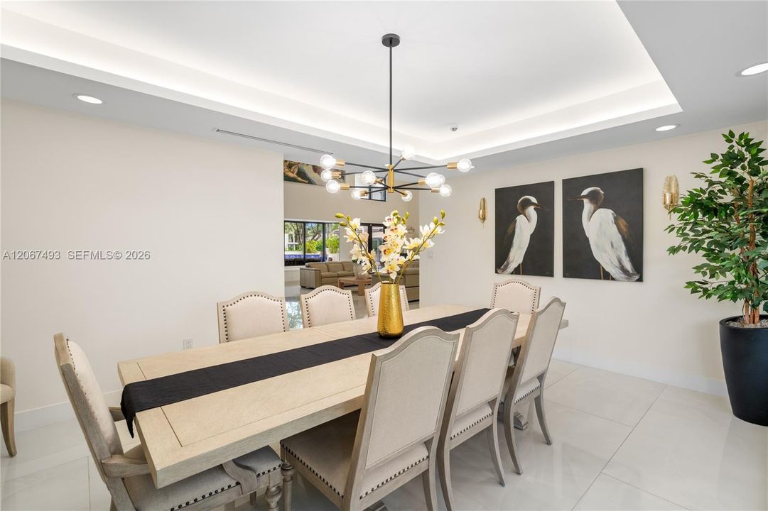 For Sale: $6,200,000 (6 beds, 6 baths, 5991 Square Feet)