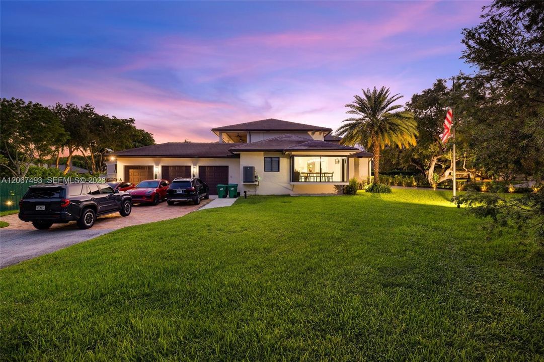 For Sale: $6,200,000 (6 beds, 6 baths, 5991 Square Feet)