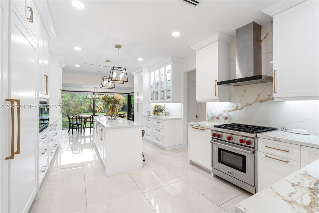 For Sale: $6,200,000 (6 beds, 6 baths, 5991 Square Feet)