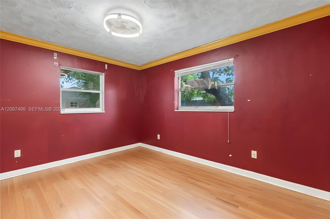 For Sale: $499,000 (3 beds, 2 baths, 1216 Square Feet)