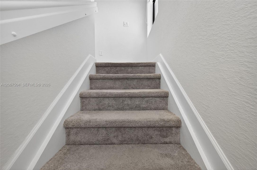 For Rent: $4,000 (3 beds, 2 baths, 1641 Square Feet)
