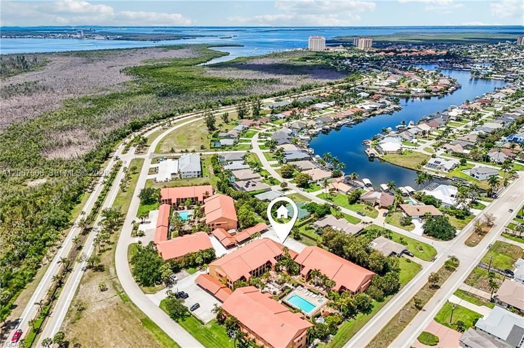 На продажу: $195,500 (2 спален, 2 ванн, 0 Квадратных фут)