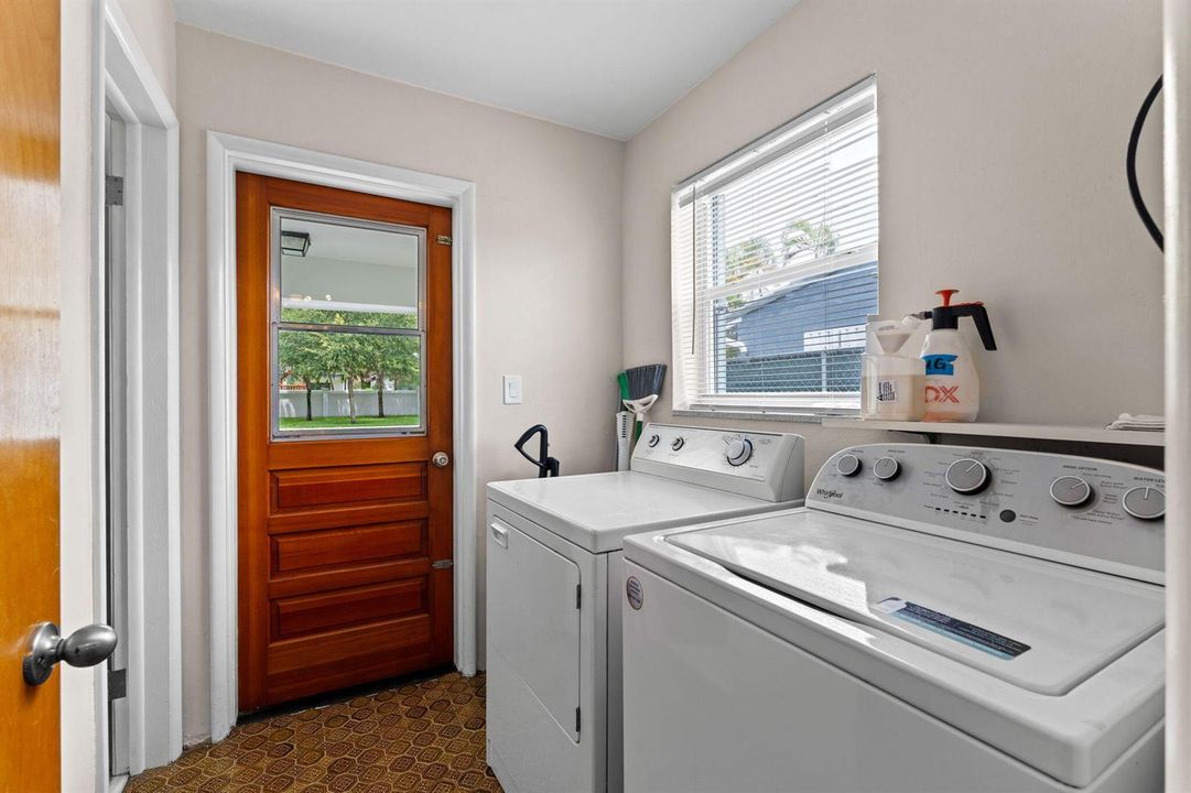 32-web-or-mls-A7404309