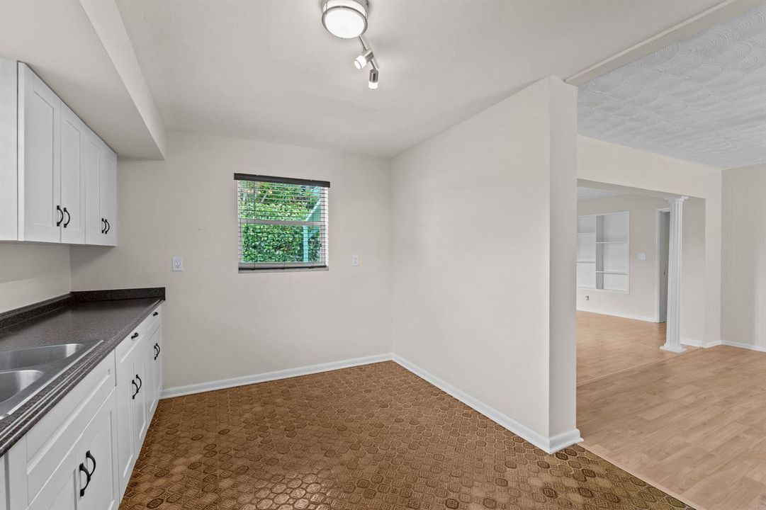 19-web-or-mls-A7404342