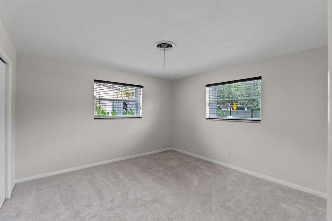 27-web-or-mls-A7404377