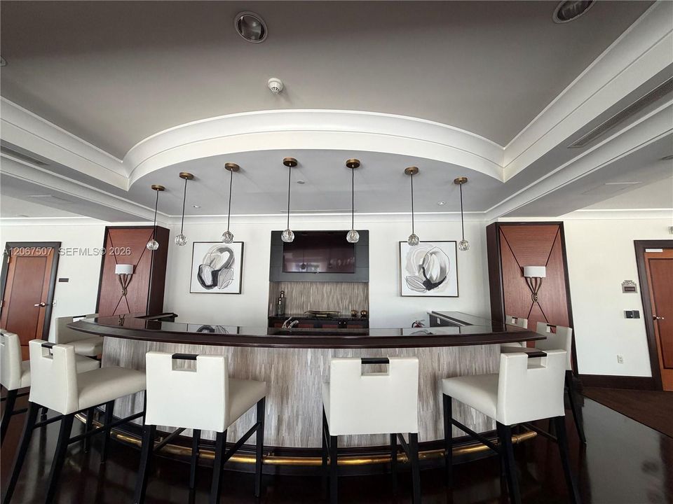 For Rent: $2,900 (2 beds, 2 baths, 1000 Square Feet)