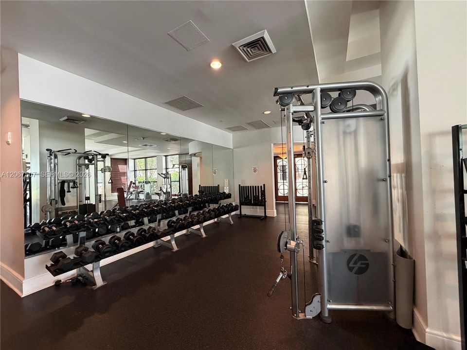For Rent: $2,900 (2 beds, 2 baths, 1000 Square Feet)