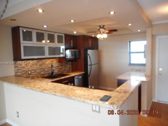 Active With Contract: $290,000 (2 beds, 2 baths, 1032 Square Feet)