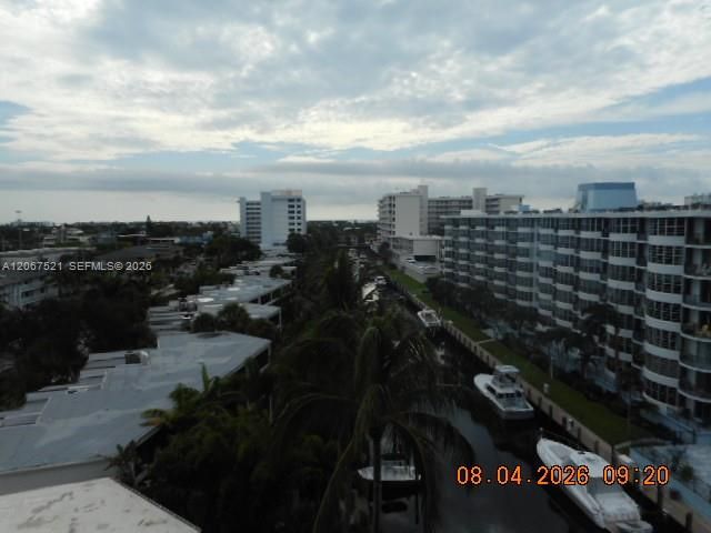 Active With Contract: $290,000 (2 beds, 2 baths, 1032 Square Feet)