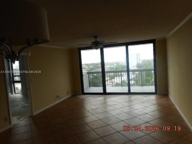 Active With Contract: $290,000 (2 beds, 2 baths, 1032 Square Feet)