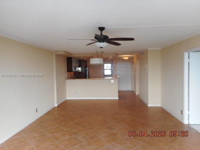 Active With Contract: $290,000 (2 beds, 2 baths, 1032 Square Feet)