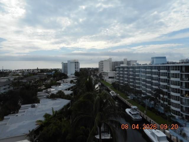 Active With Contract: $290,000 (2 beds, 2 baths, 1032 Square Feet)