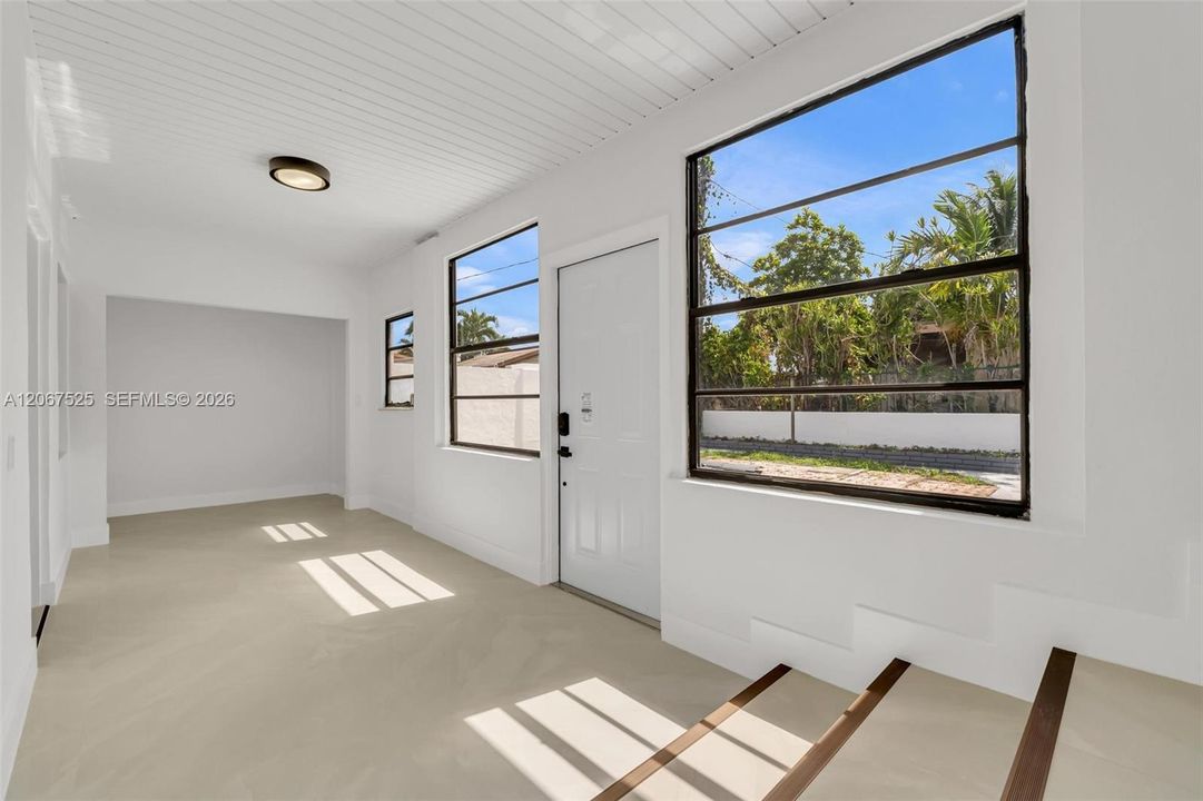 For Sale: $675,000 (5 beds, 2 baths, 1425 Square Feet)