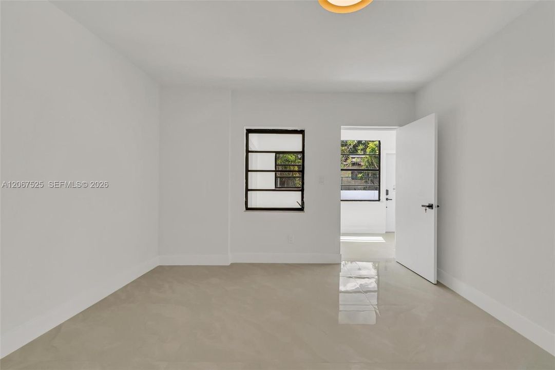 For Sale: $675,000 (5 beds, 2 baths, 1425 Square Feet)