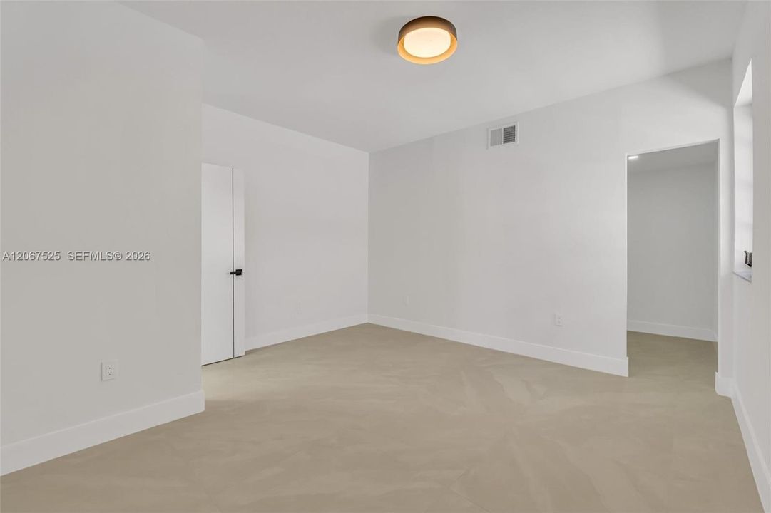 For Sale: $675,000 (5 beds, 2 baths, 1425 Square Feet)