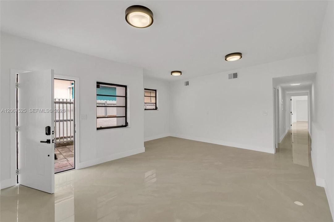 For Sale: $675,000 (5 beds, 2 baths, 1425 Square Feet)