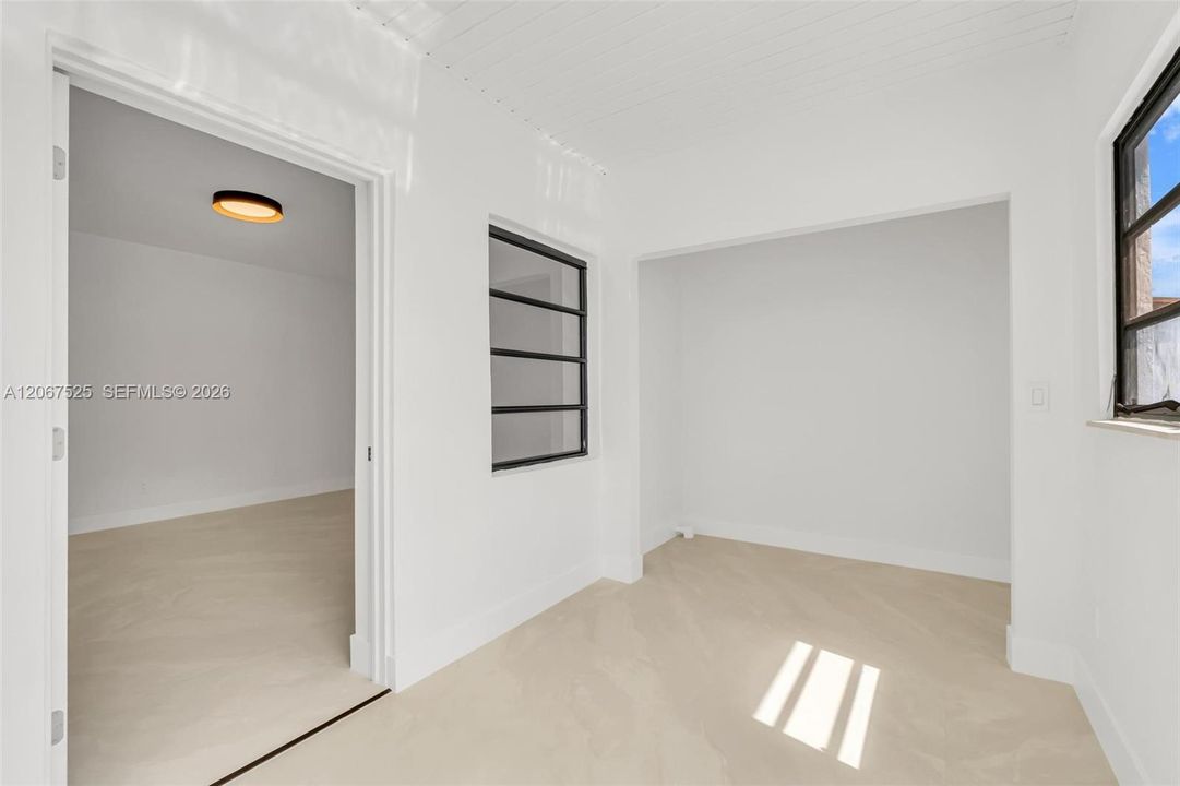 For Sale: $675,000 (5 beds, 2 baths, 1425 Square Feet)