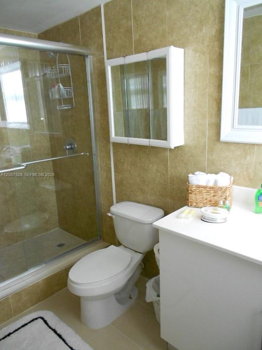 En Venta: $479,000 (2 camas, 2 baños, 1186 Pies cuadrados)