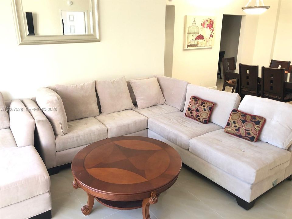 En Venta: $479,000 (2 camas, 2 baños, 1186 Pies cuadrados)