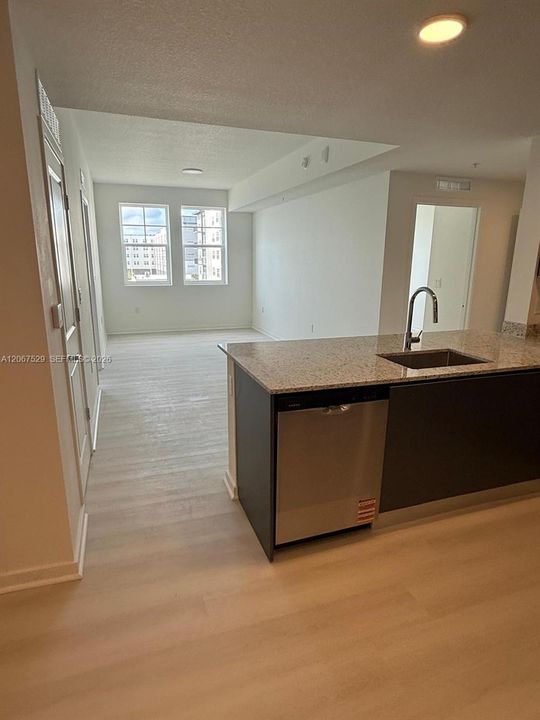 For Rent: $1,850 (2 beds, 2 baths, 1023 Square Feet)