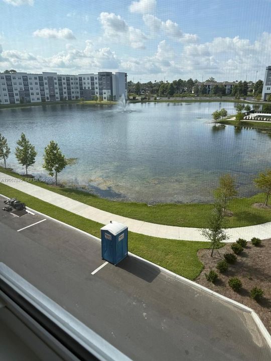 For Rent: $1,850 (2 beds, 2 baths, 1023 Square Feet)