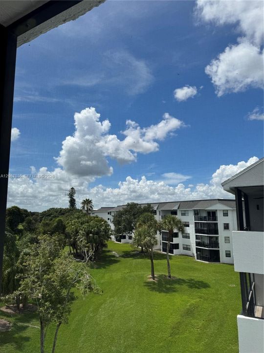 For Rent: $2,580 (2 beds, 2 baths, 1292 Square Feet)