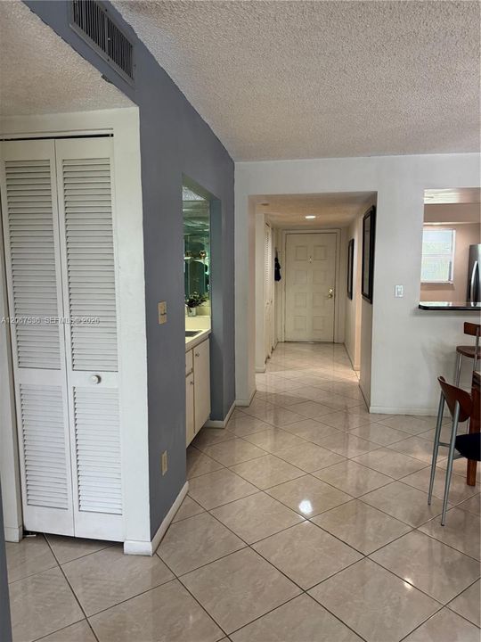 For Rent: $2,580 (2 beds, 2 baths, 1292 Square Feet)