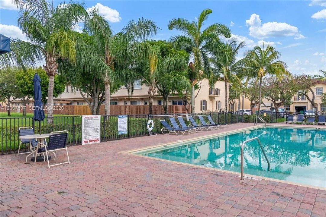 For Sale: $525,000 (4 beds, 2 baths, 1758 Square Feet)