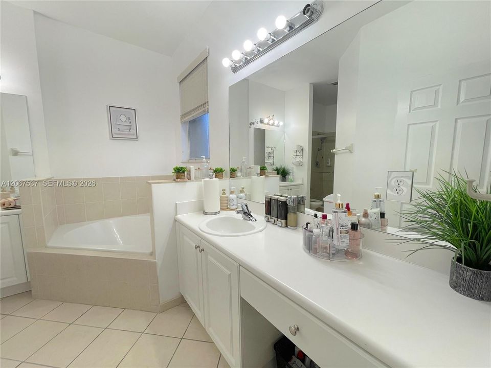For Sale: $525,000 (4 beds, 2 baths, 1758 Square Feet)