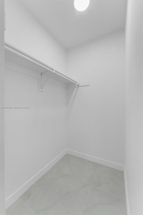 For Rent: $2,500 (3 beds, 2 baths, 1200 Square Feet)