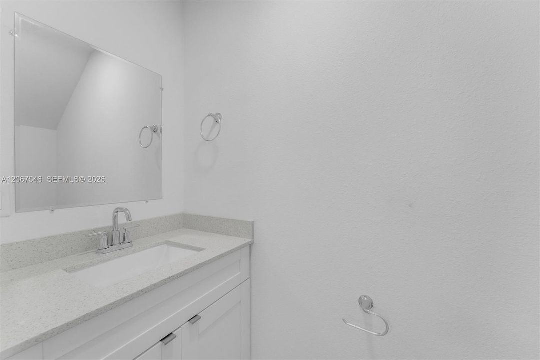 For Rent: $2,500 (3 beds, 2 baths, 1200 Square Feet)