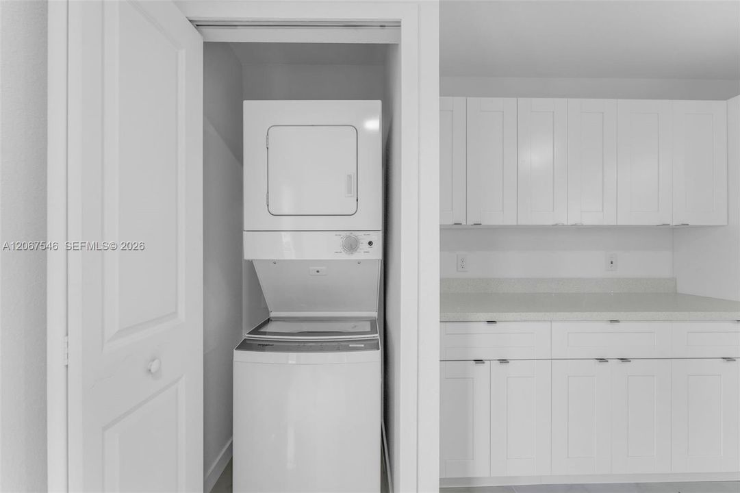 For Rent: $2,500 (3 beds, 2 baths, 1200 Square Feet)