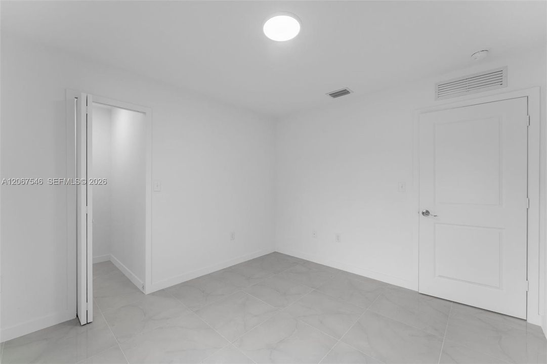 For Rent: $2,500 (3 beds, 2 baths, 1200 Square Feet)