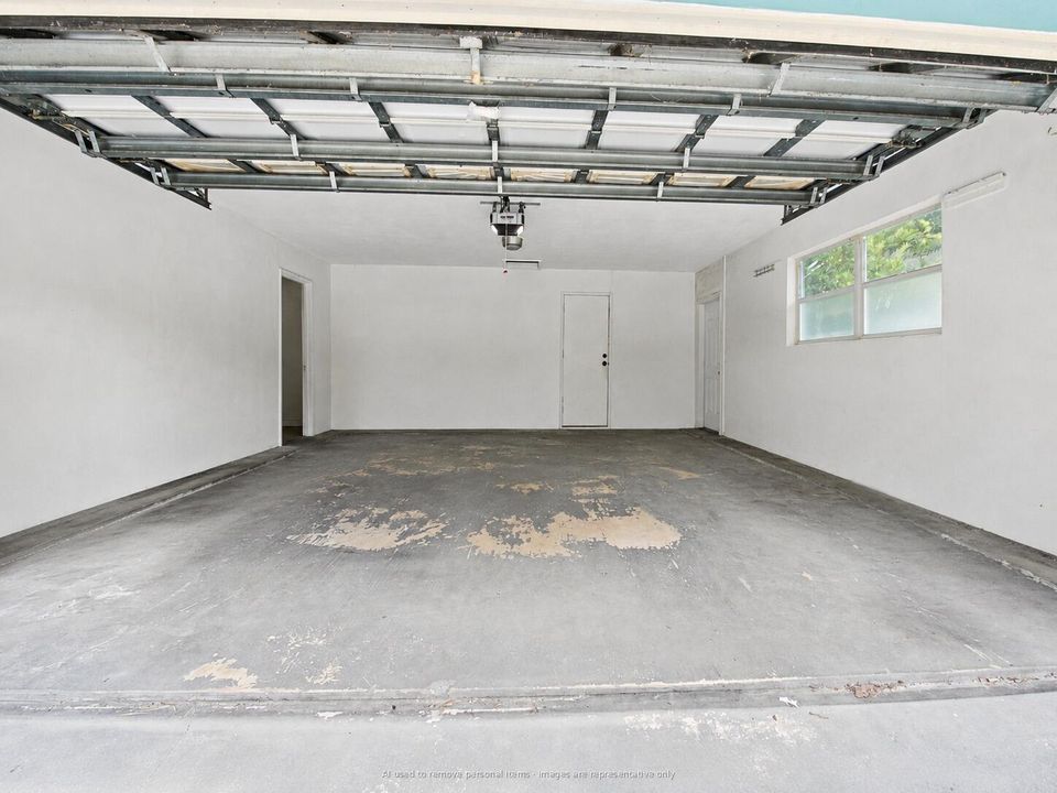 01_garage_front_disclosed