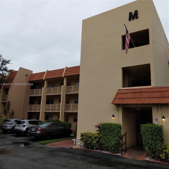 For Sale: $119,000 (1 beds, 1 baths, 720 Square Feet)