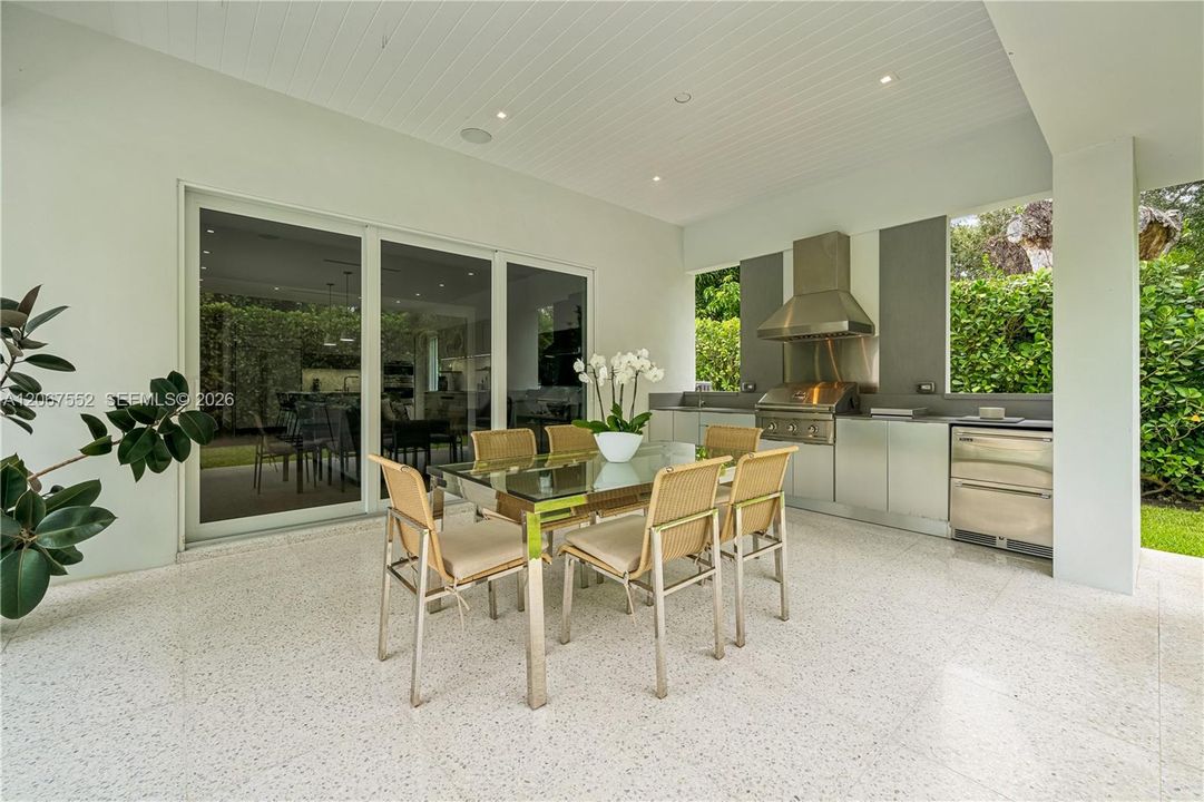 For Sale: $4,000,000 (5 beds, 4 baths, 3673 Square Feet)