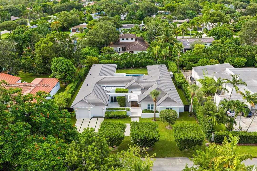 For Sale: $4,000,000 (5 beds, 4 baths, 3673 Square Feet)