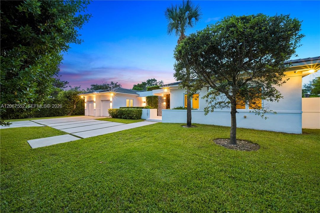 For Sale: $4,000,000 (5 beds, 4 baths, 3673 Square Feet)